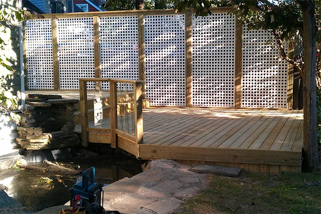 Hamilton Trellis and Pondside Deck