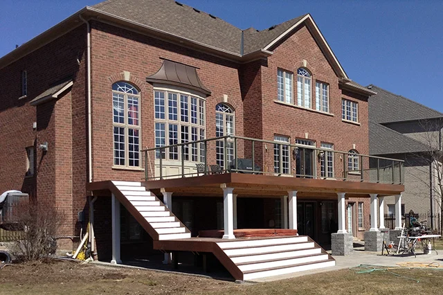Large multi-level deck. Perfect for entertaining.