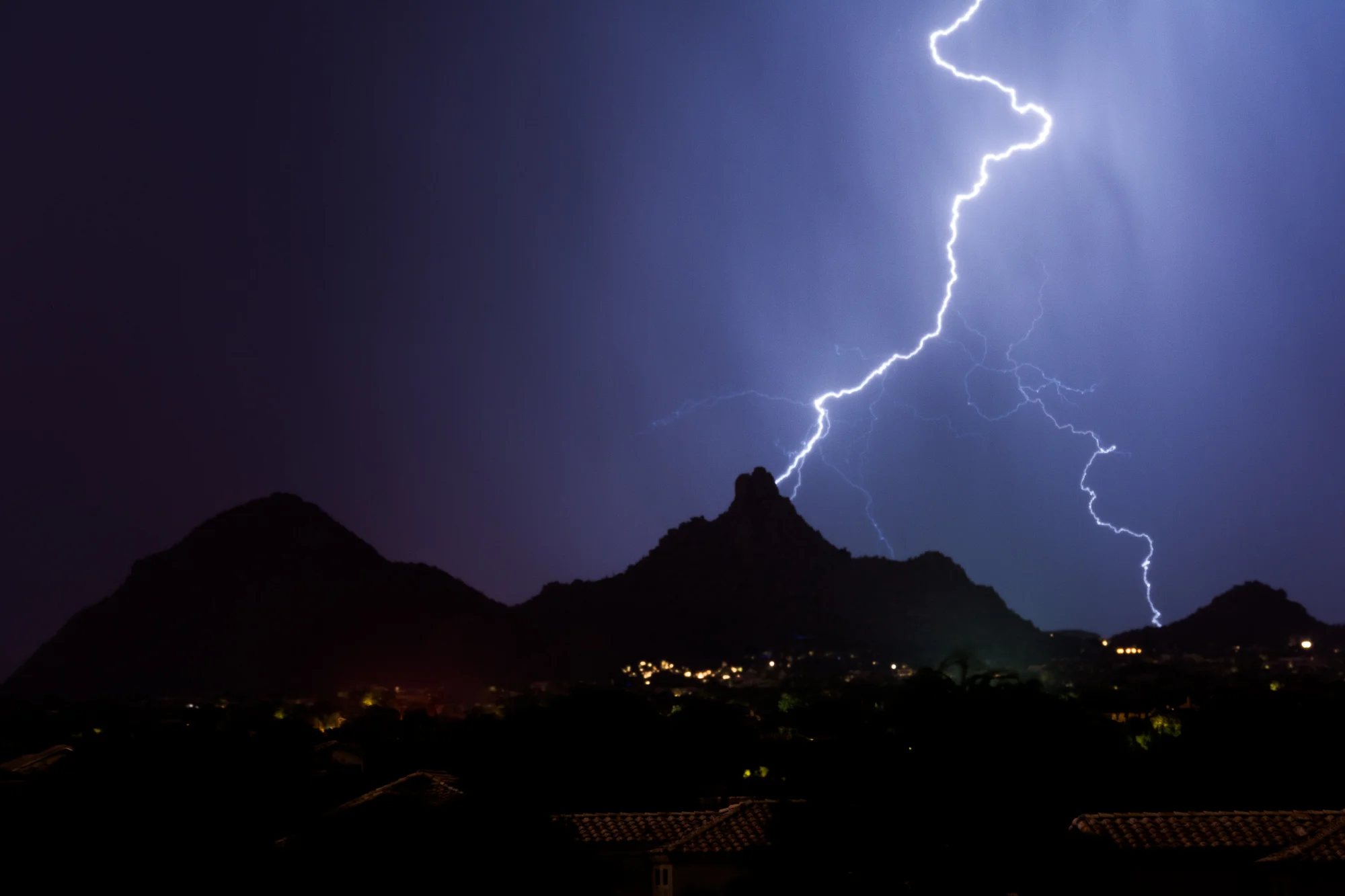Pinnacle Peak Lightning-2.jpg