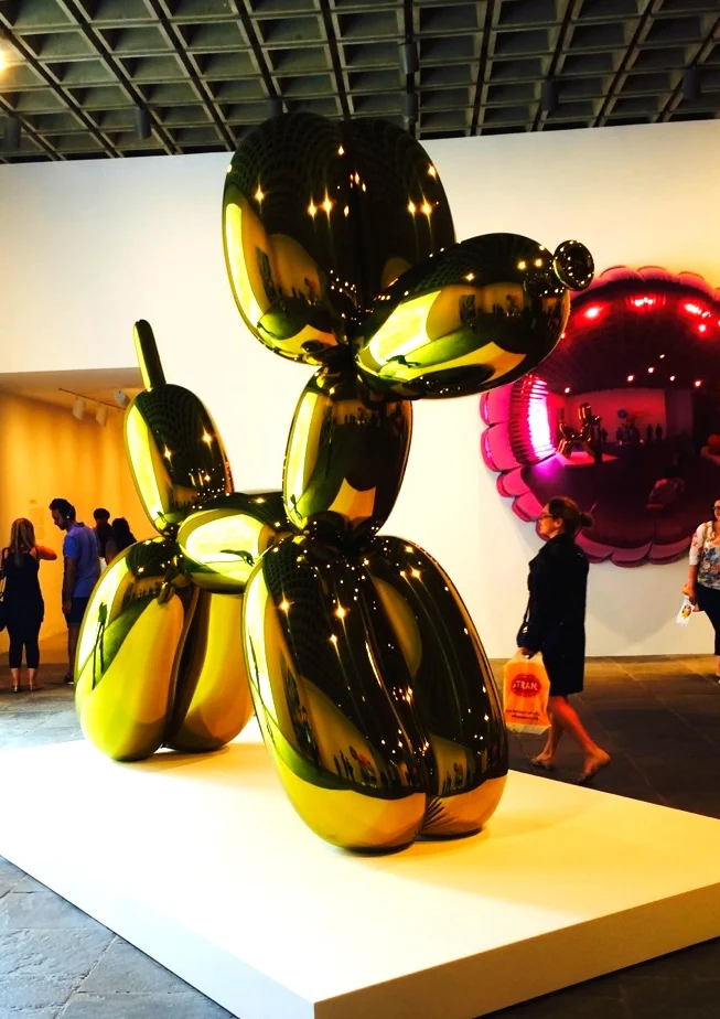Jeff Koons Balloon Dog