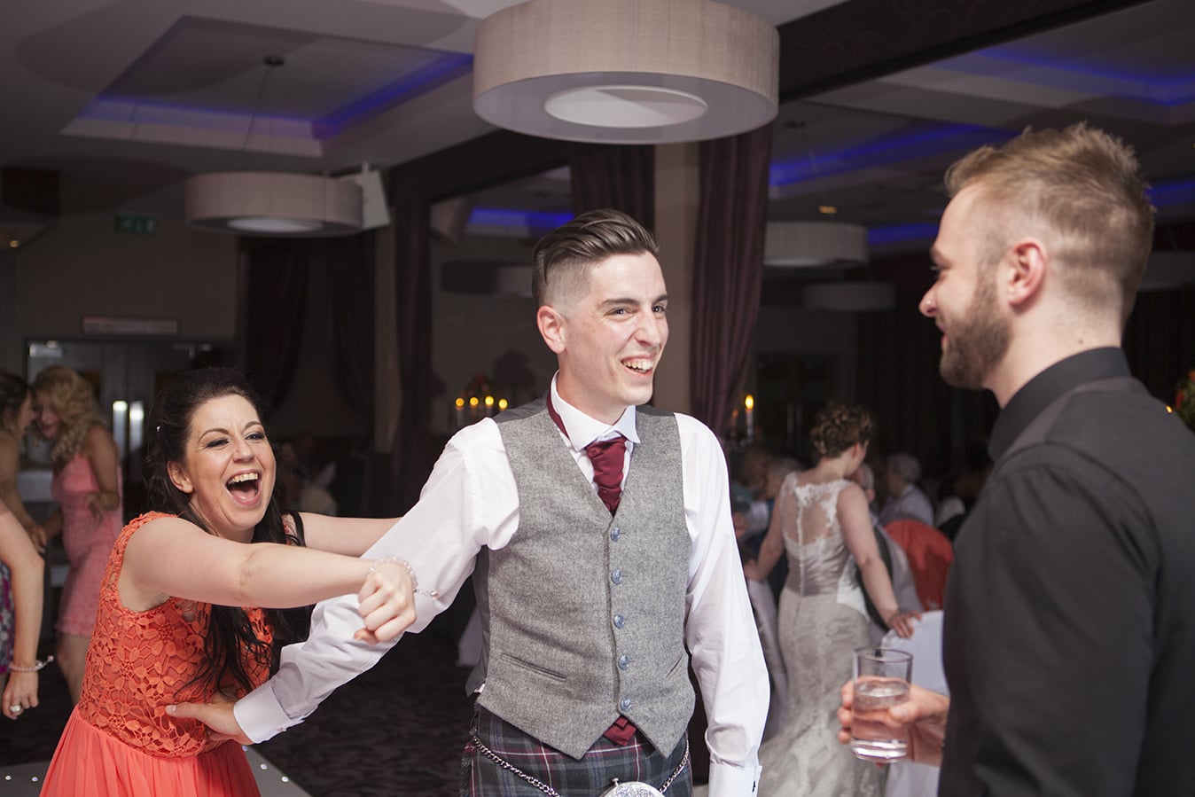 relaxed_wedding_photography_scotland (70).jpg