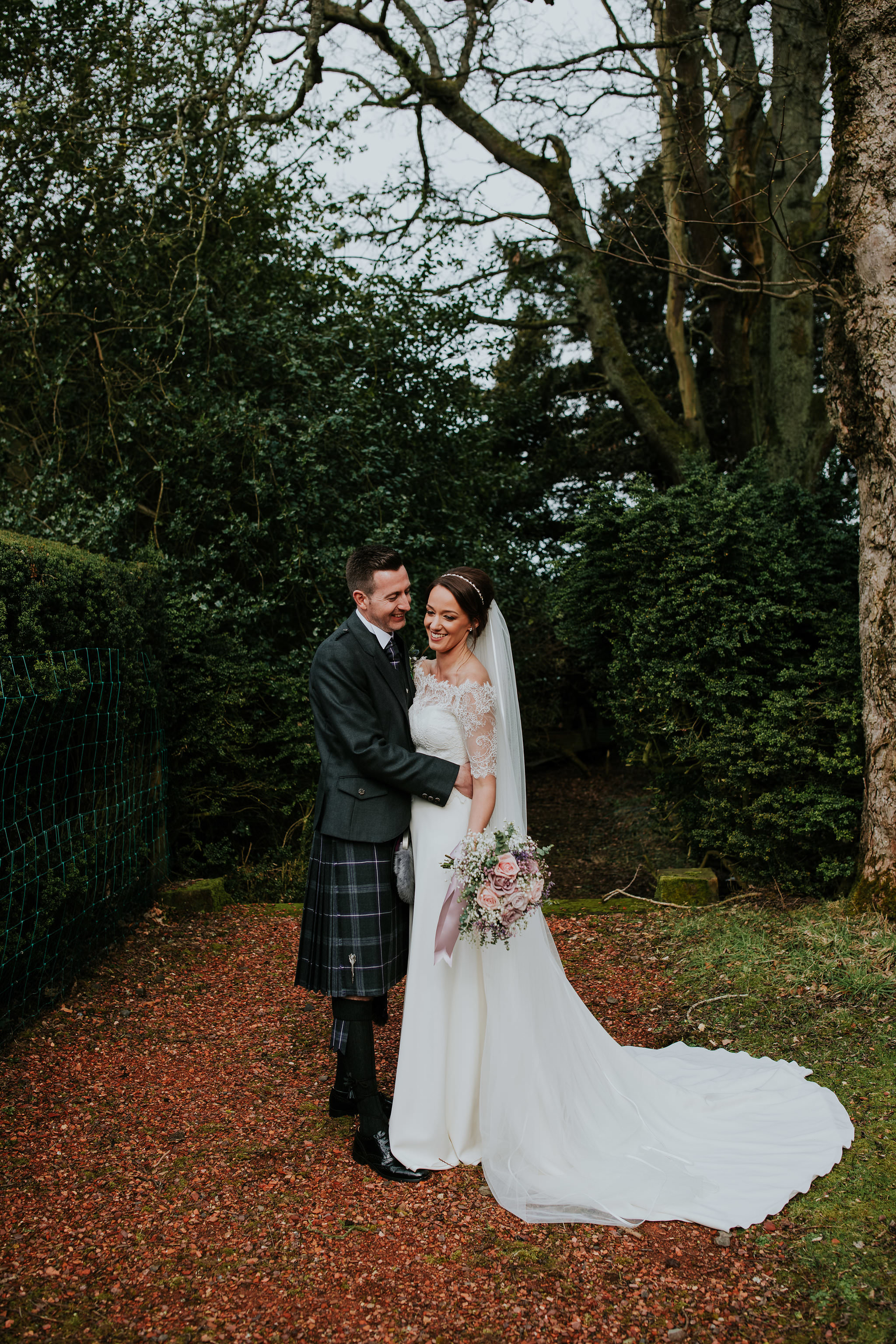 kirknewton stables wedding photographer (52).jpg