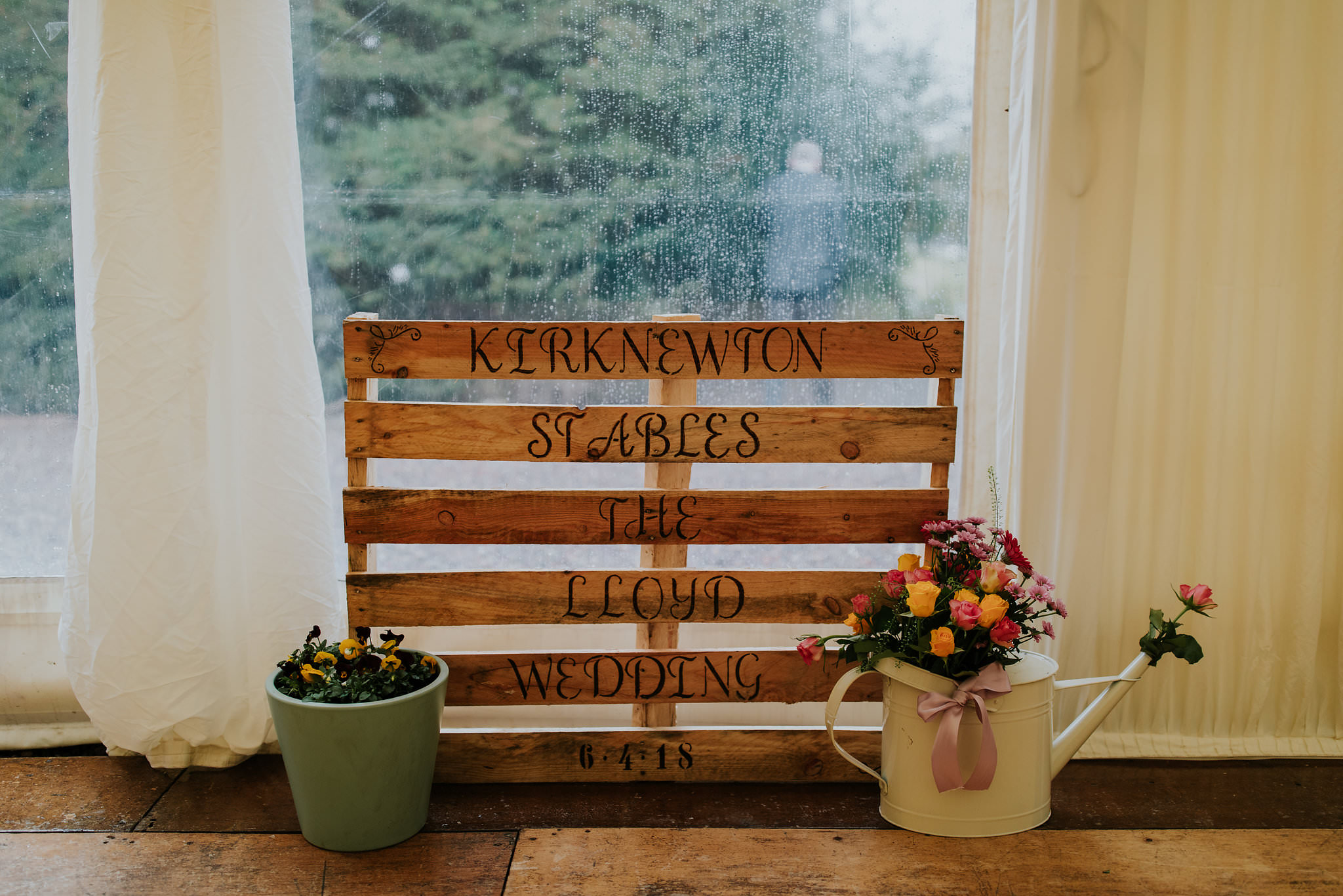 kirknewton stables wedding photographer (69).jpg
