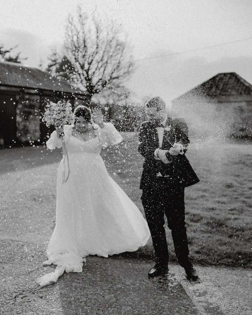 Congratulations Lisa &amp; Travis!!! 🎉🍾🥂 
What a perfect day these guys had for their fun wedding at @kinkell_byre . When I met them for their pre wedding catch up, they mentioned they wanted to party. The brief was clear and the brief was met. Tr