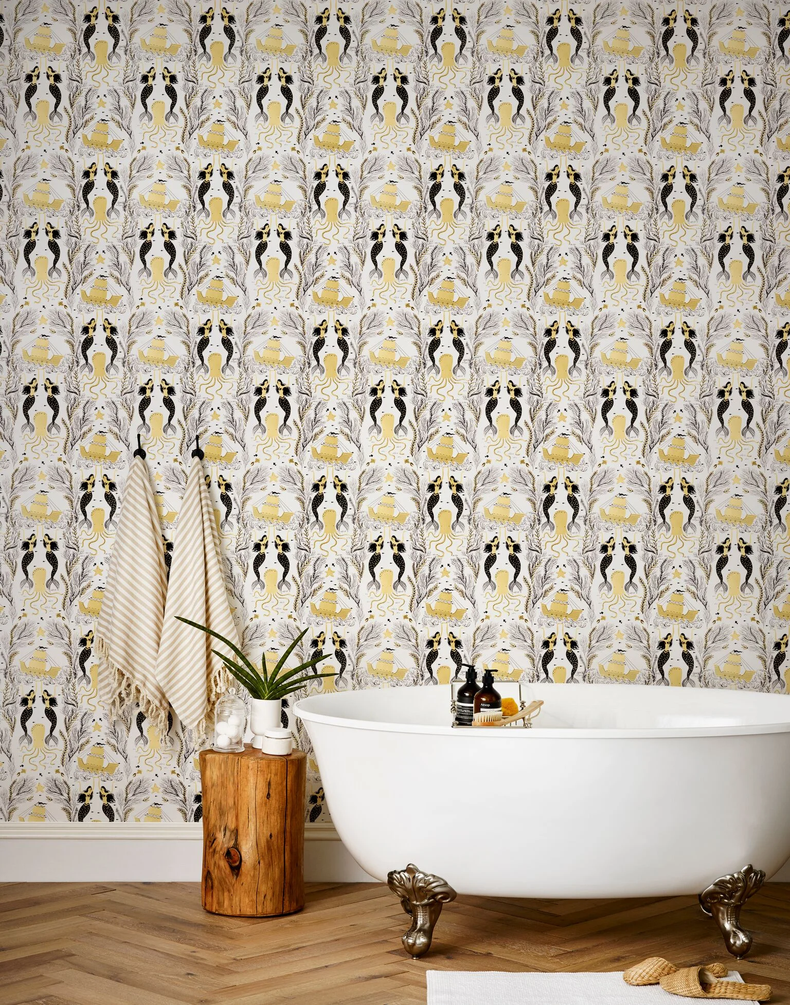 HW_MD003_Mermaids_Gold_Room_web.jpg