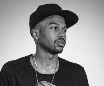 Chizzy Stephens – Catching Villains