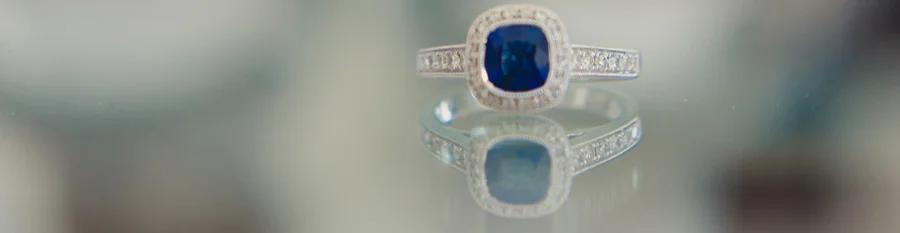 Y... ¿el anillo de compromiso?