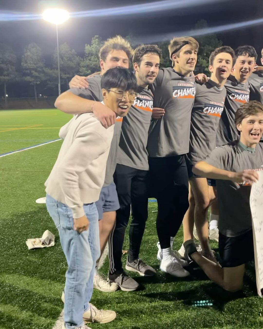 messed around and won an ultimate frisbee intramural championship #bahoosb #onelove #fortheshirt

shoutout @atti.rattelman for joining the squad on a one season contract for $3M