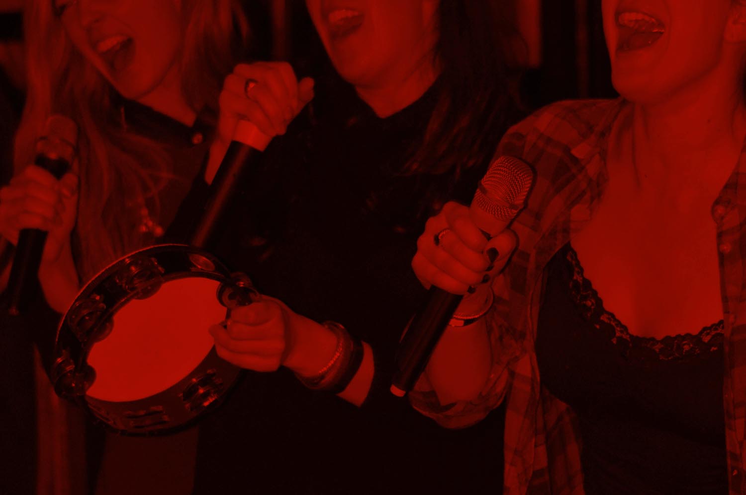 drh_nyc-2018-site-karaoke-banner-red-1.jpg