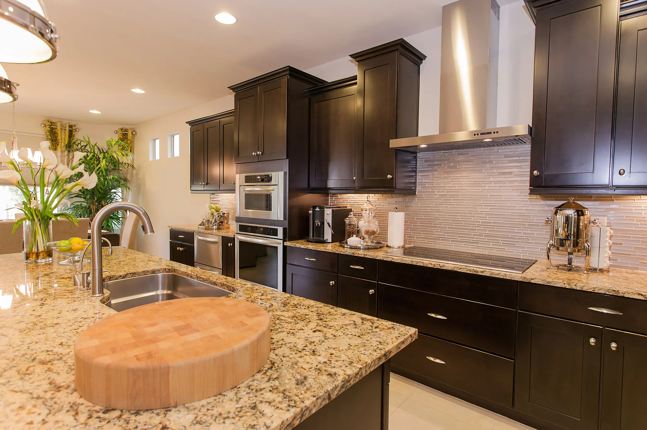 Elegant kitchens for creating and entertaining