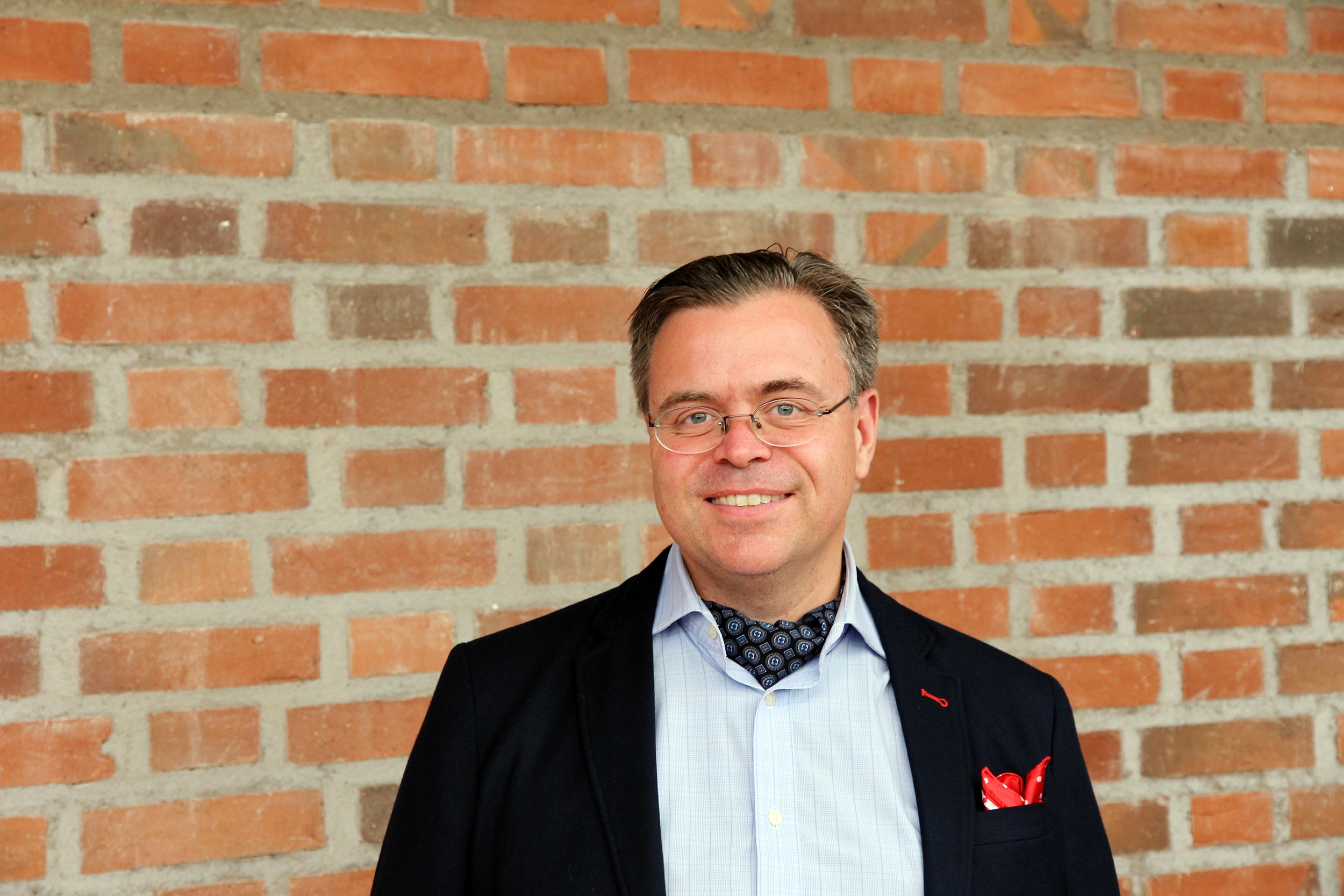 Dr. Andreas Önnerfors