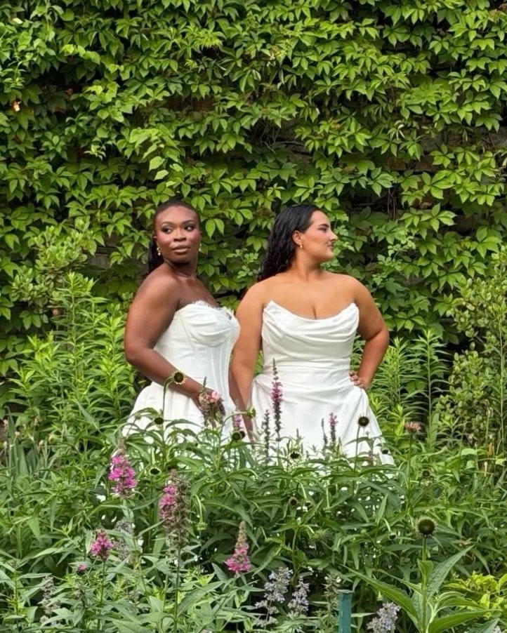 Our stunning brides Kyla and Alexa &hearts;️

𝗧𝗮𝗻𝘀 𝗯𝘆 @eastcoastglo_evi 𝘂𝘀𝗶𝗻𝗴 @heyaltsun 

Alexa&rsquo;s hair @ya_its_noey 
Alexa&rsquo;s makeup @muamisba
Kyla&rsquo;s makeup @artistryy.by.bri
Kyla&rsquo;s hair @tamed_by_tella
Day of conte
