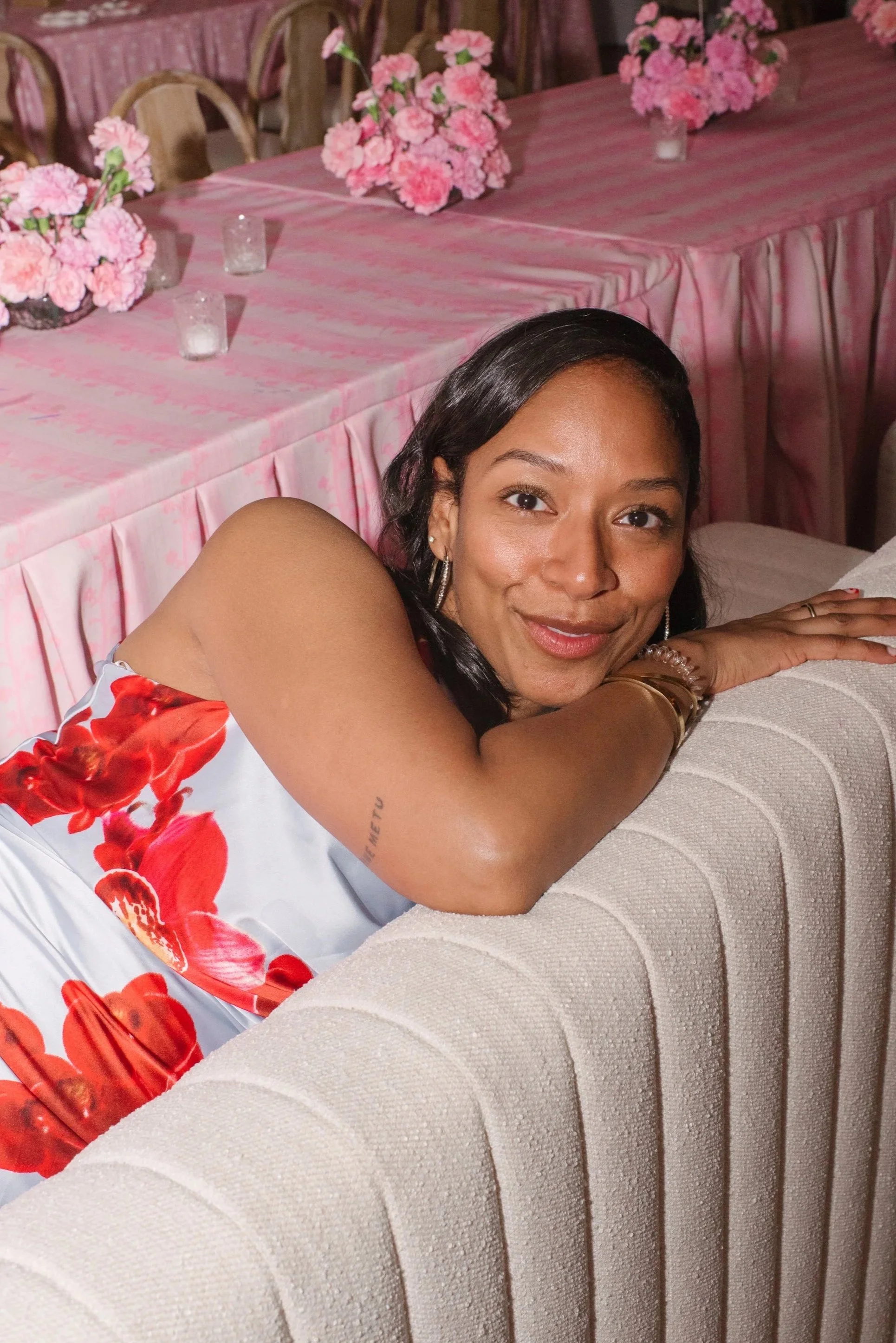 loveisreal_43026_s-4759.jpg
