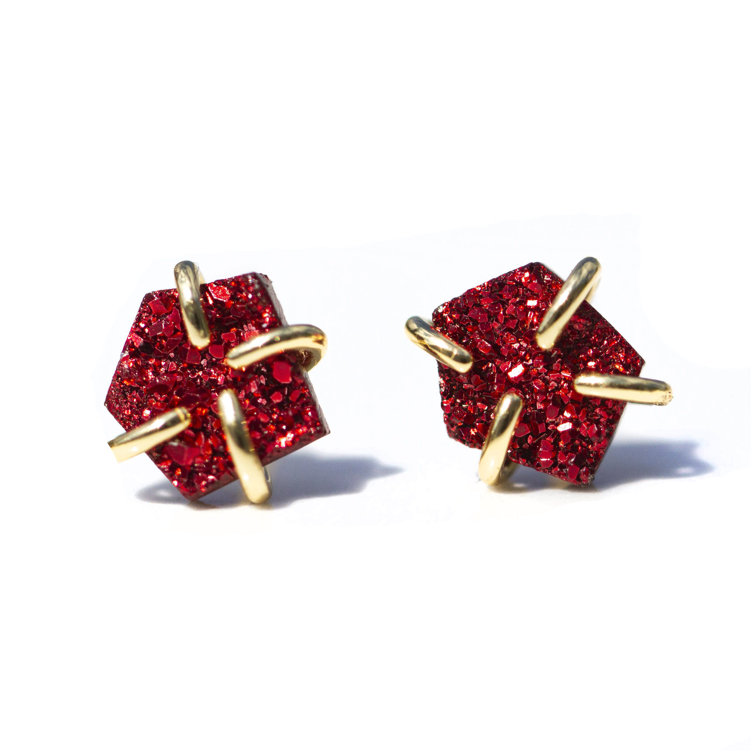 Burgundy_Prong_Square.jpg