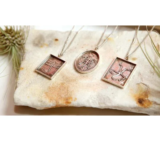 FossilPendantDisplay.jpg