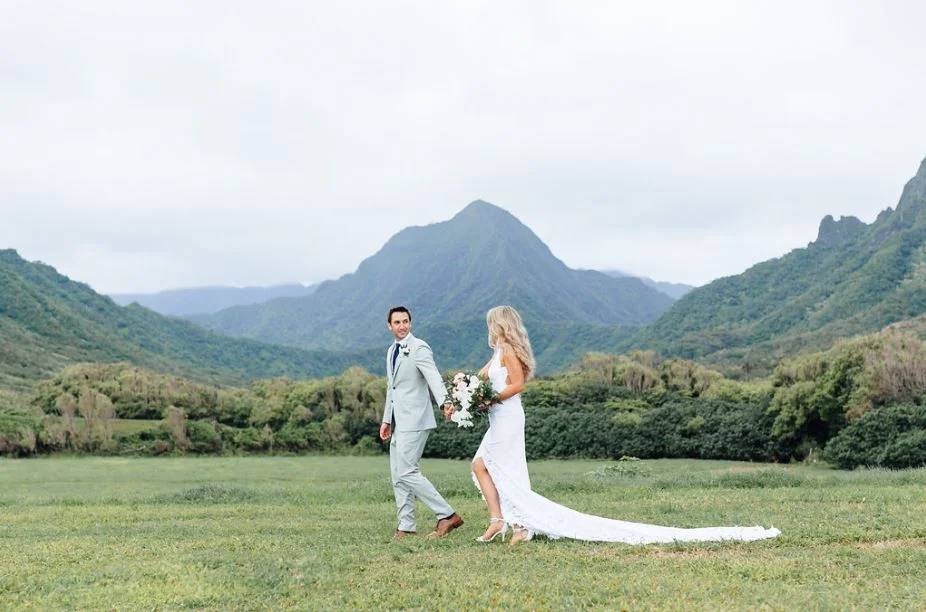 Gorgeous Oahu, Hawaii Valley Elopement