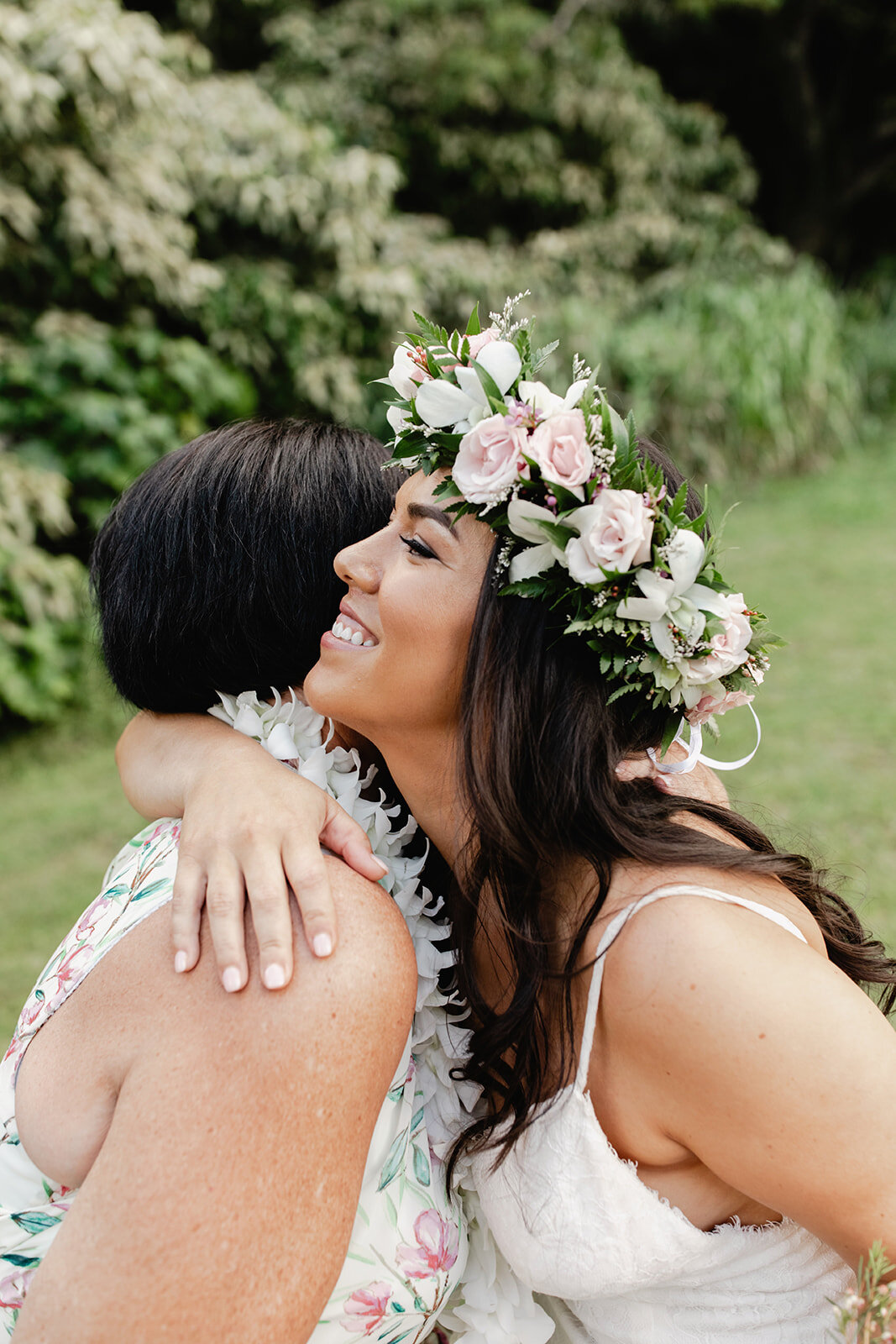 STEPHANI-KYLE-MODERN-ELOPEMENT-WEDDING-129.jpg