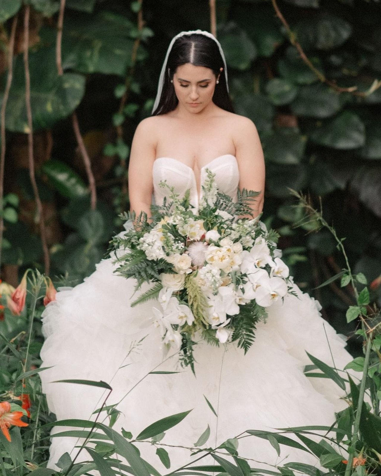 A small wedding does NOT have to mean a small imagination. Be the Bride you always imagined you&rsquo;d get to be, regardless of how small your guest count is. Pick the big beautiful dress, the luscious and full bouquet, and the venue of your dreams.