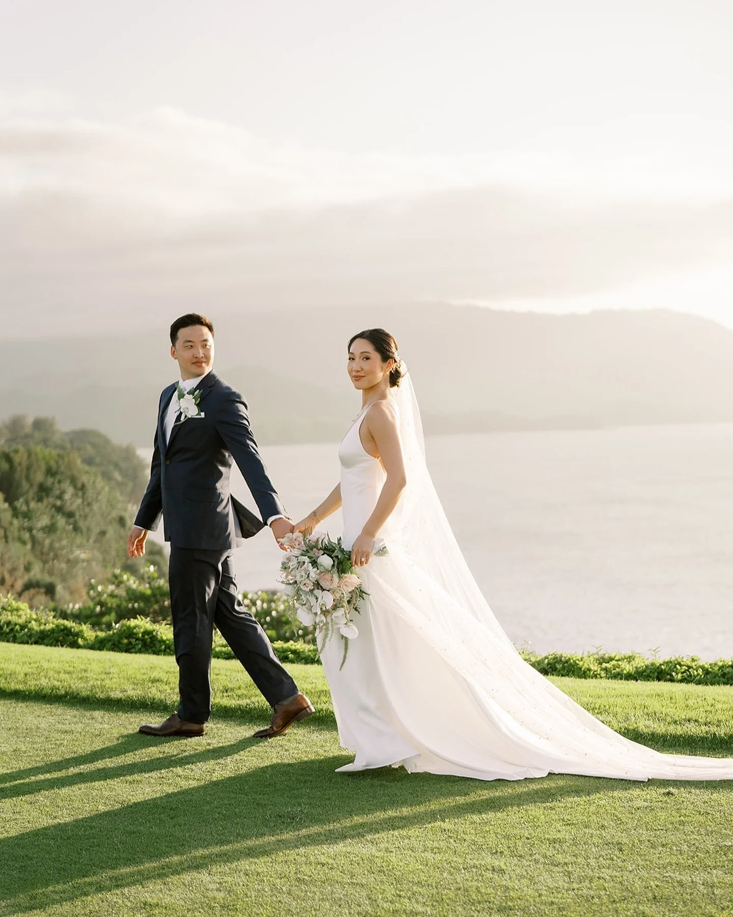 The North Shore of Kauai 🤩 enough said! 

#elopinginhawaii #oahuwedding #hawaiielopement #elopementphotography #hawaiiwedding #hawaiiweddingphotographer #vows #weddingvows #ido #destinationelopement #destinationelopement #oahu #waikiki #honolulu #wa