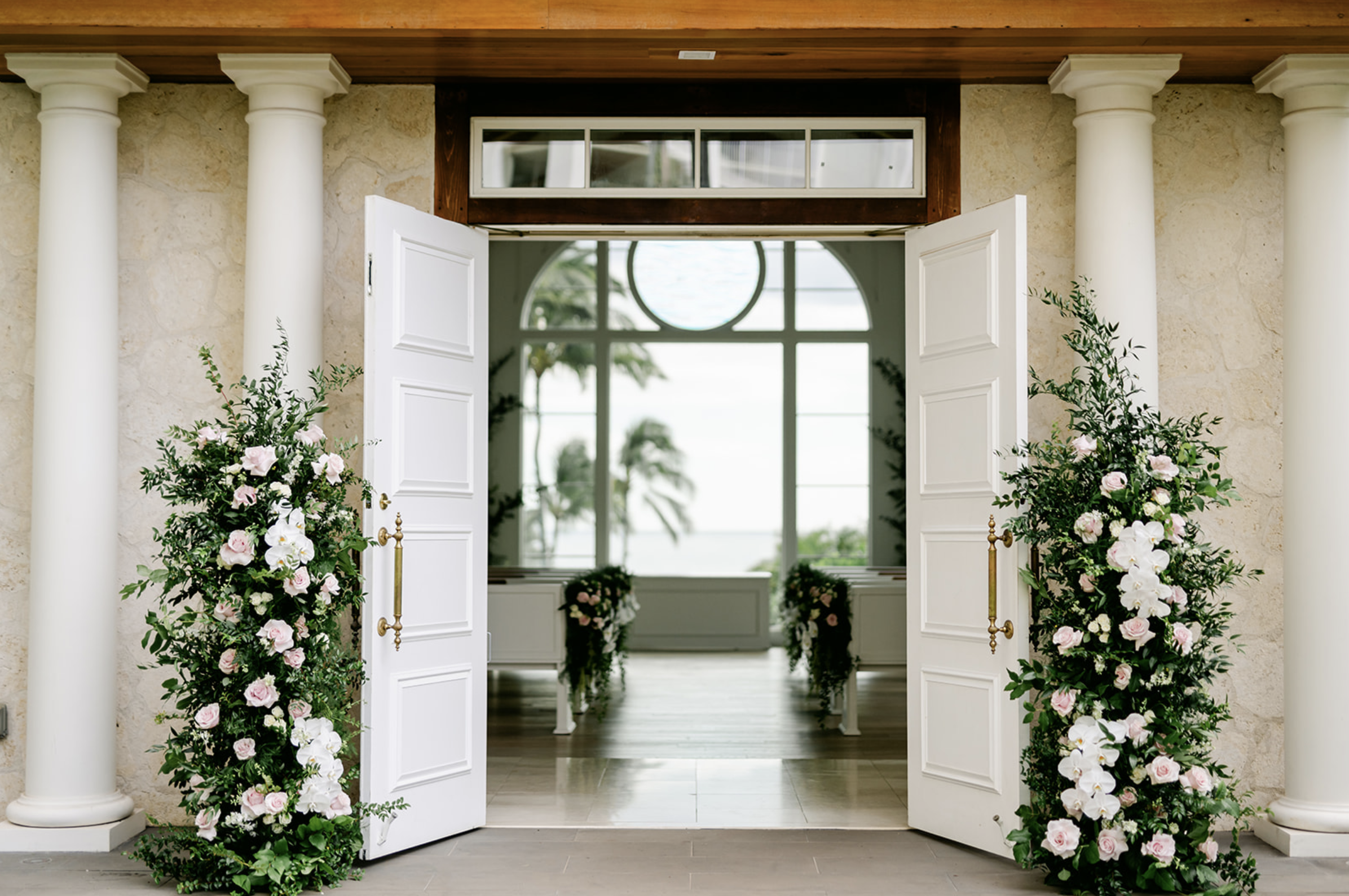 Wedding Floral Designs: How to Choose the Perfect Blooms for Your Big ...
