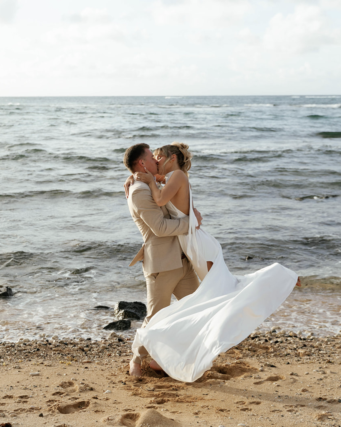 micro wedding hawaii