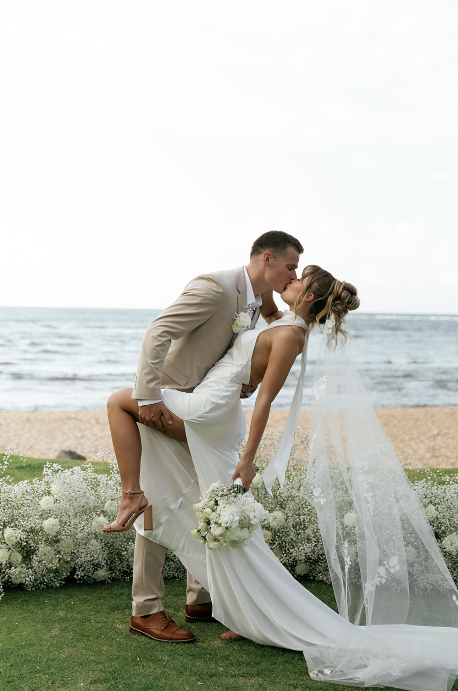 micro wedding planning tips