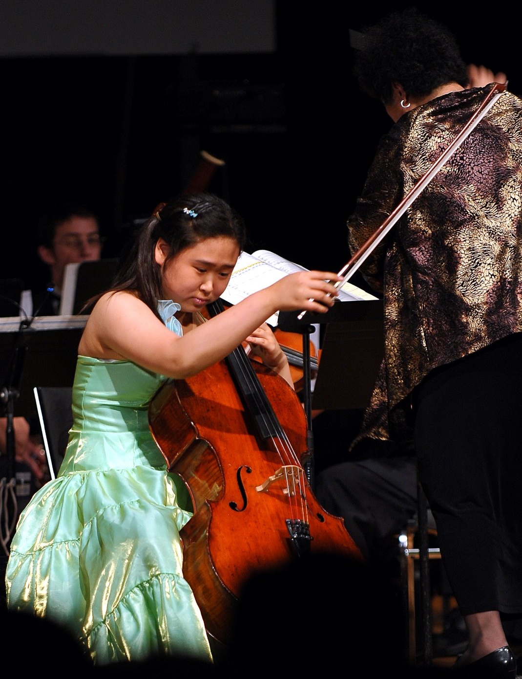Sunny Chang performing Dvorak Cello Concerto