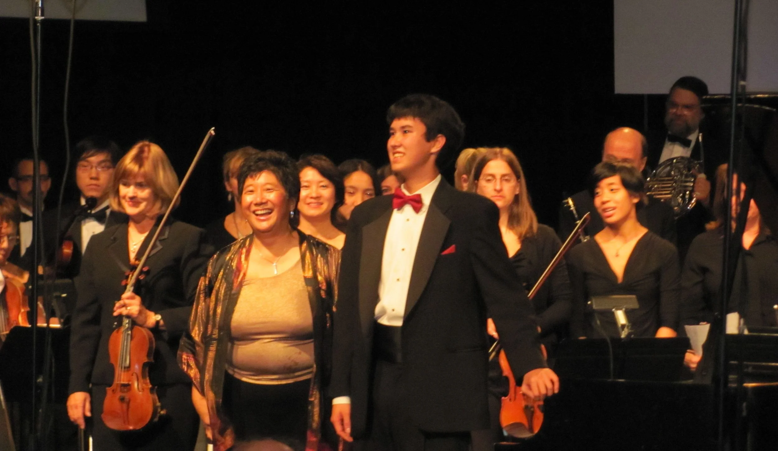 Paul von Autenried, Jr. and Maestra Lin in curtain call
