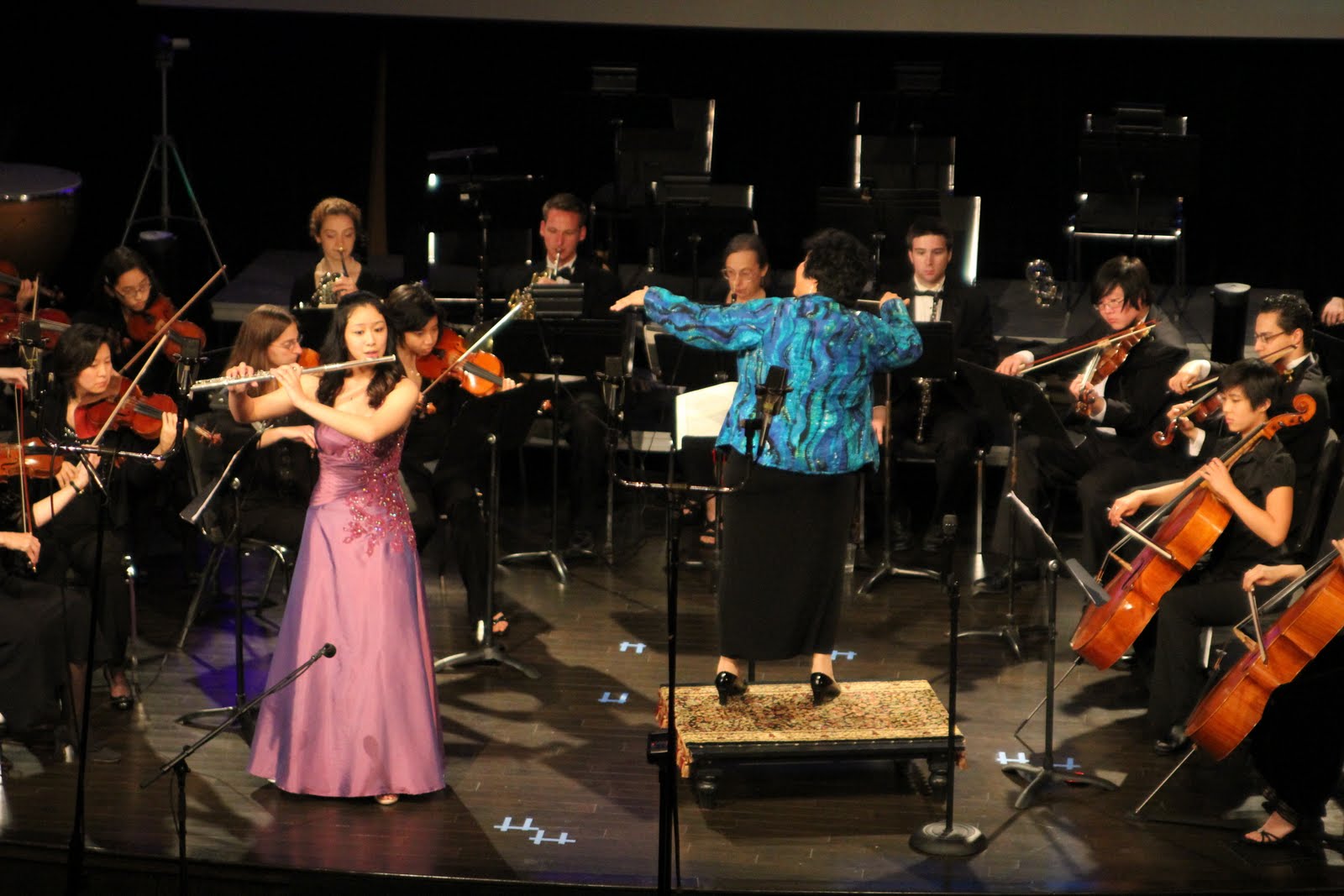 Jessica Hu perform ing Mozart Flute Concerto in G Major