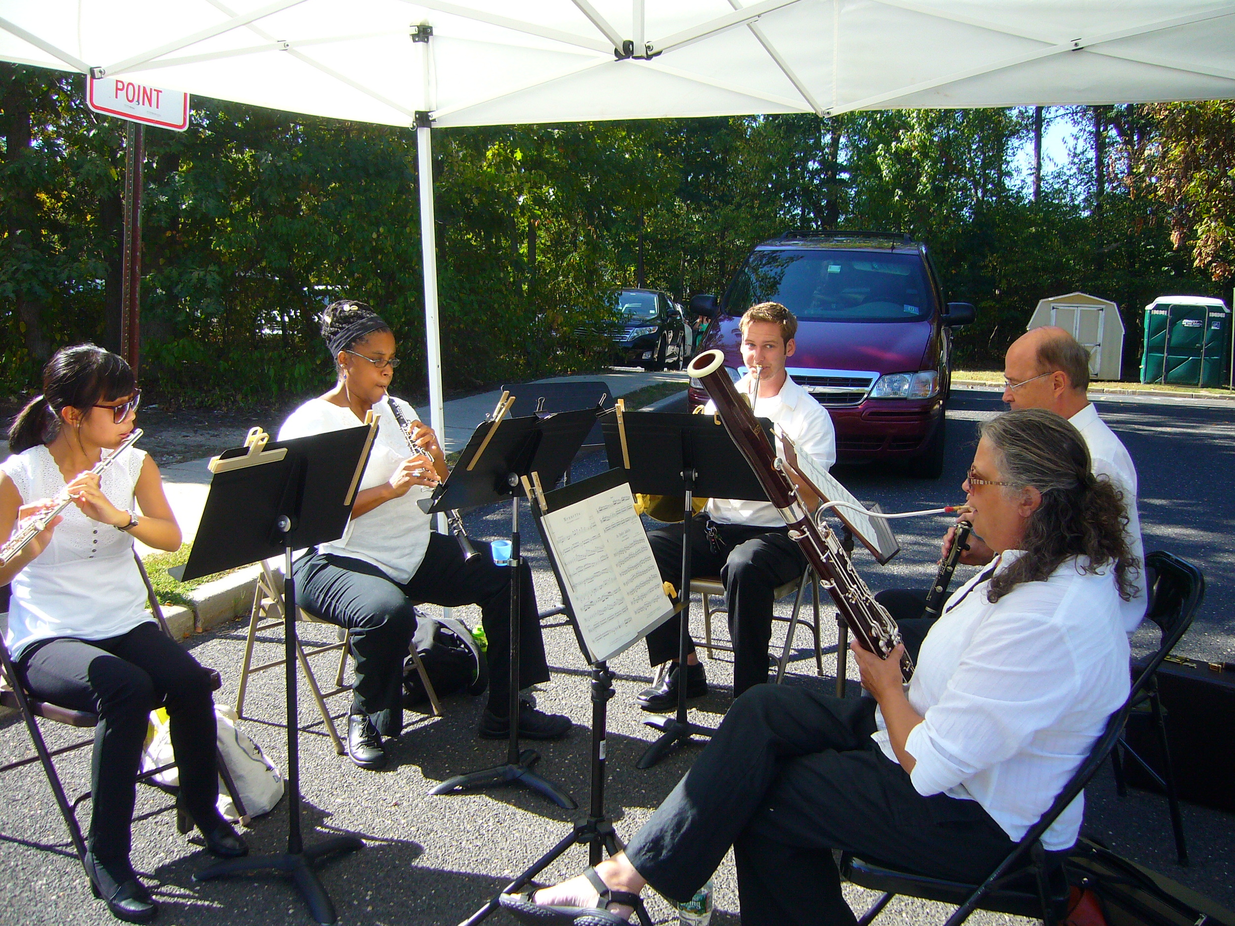 Bravura Winds Ensemble performing