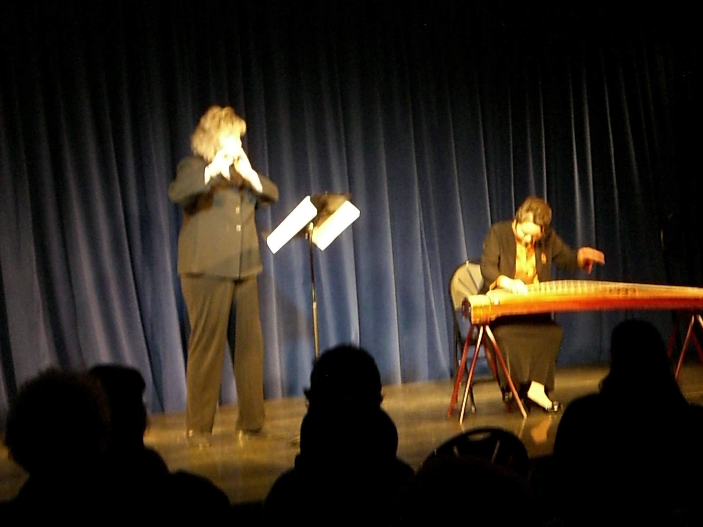...blends into the East with this flute/guzheng duet