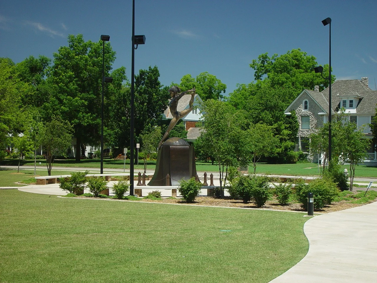 SM Park Statute 01 2003.jpg
