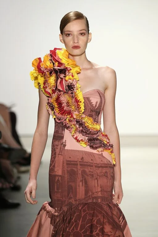 twill close up runway .jpeg