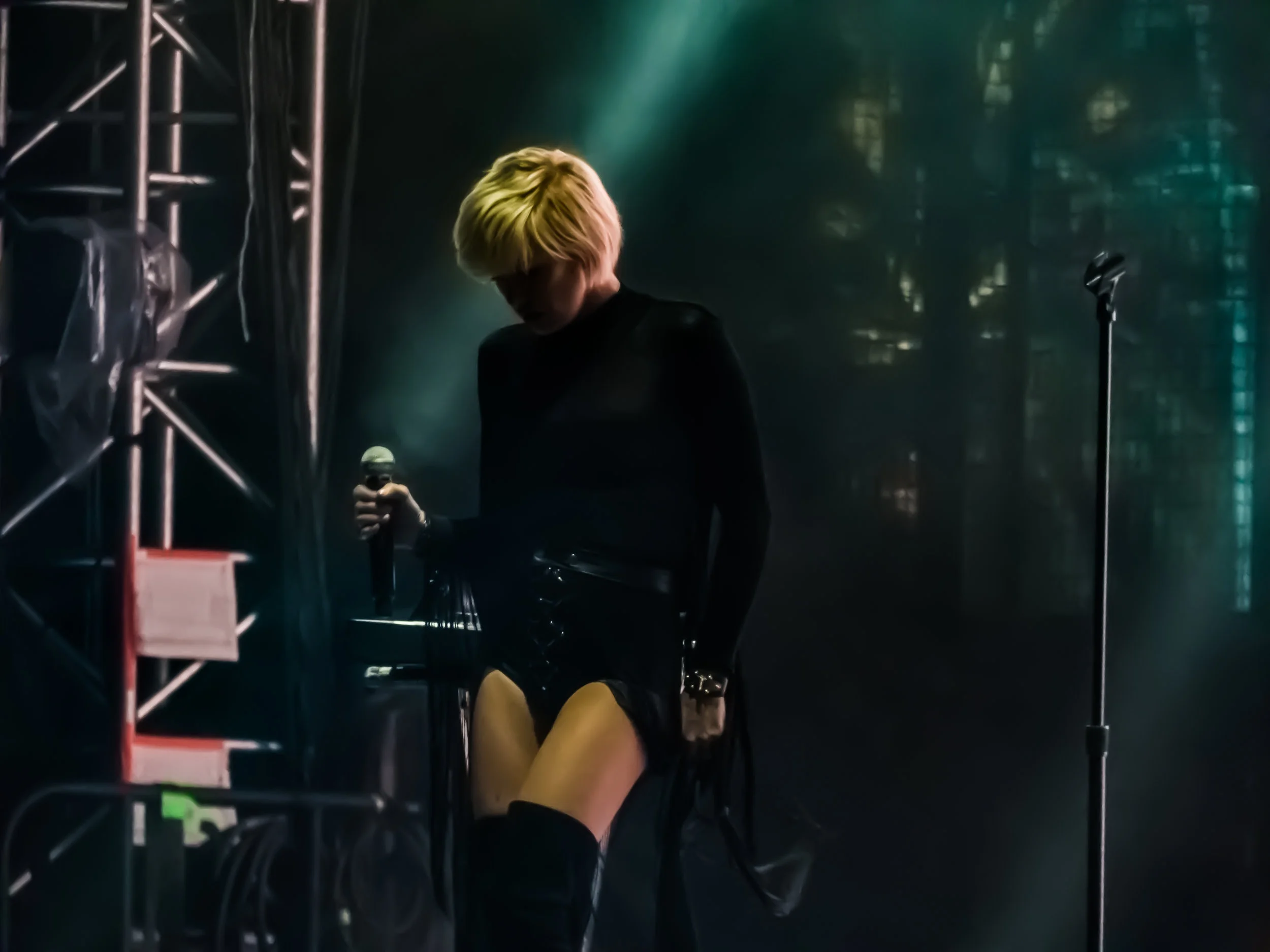 Phantogram-9.jpg