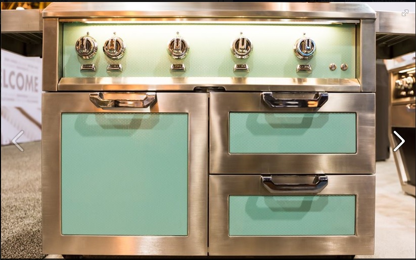 Hestan grill at show.jpg
