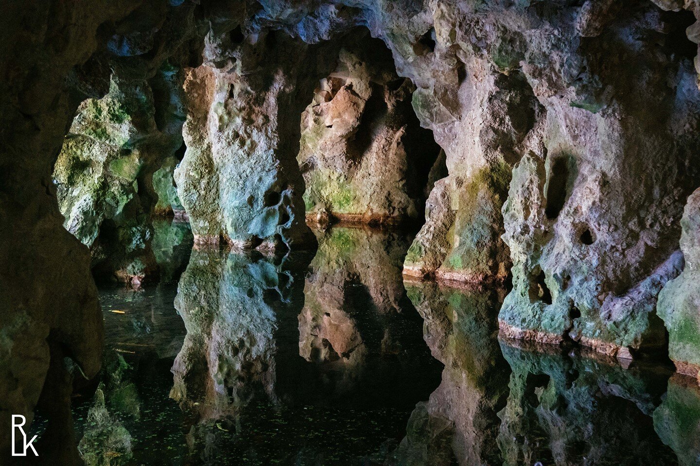 From inside the Sintra Cave ⁠
.⁠
.⁠
.⁠
.⁠
.⁠
#sintra #portugal #cave #travel #travelphotography #travelgram #travelawesome #instatravel #instago #instapassport #natgeoyourshot #yourshotphotographer #wanderlust #explore #lonelyplanet #nategeotravel #n