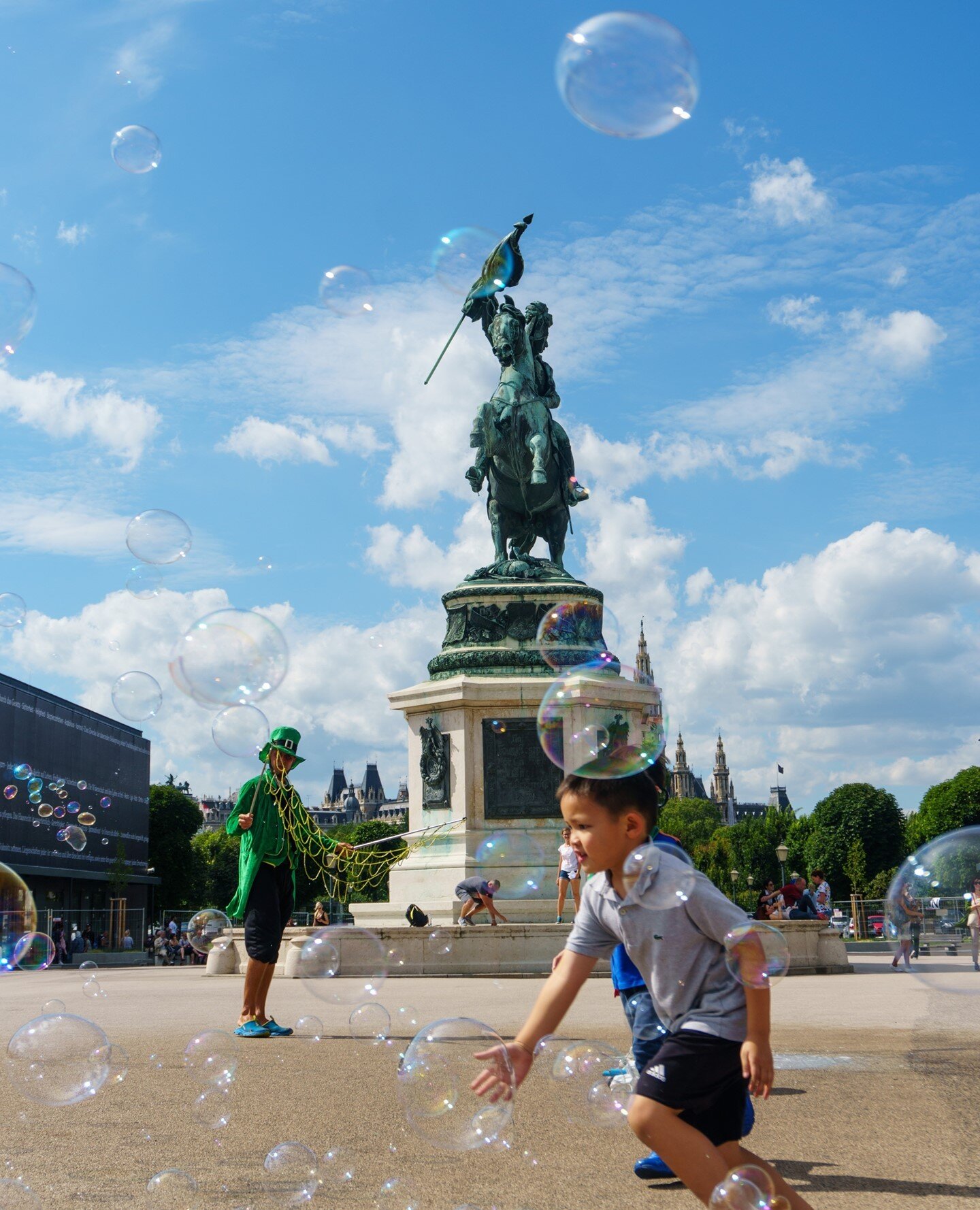 Chasing bubbles 'til he pops them all ⁠
.⁠
.⁠
.⁠
.⁠
#vienna #austria #bubbles #street #streetphotography #travel #travelphotography #travelgram #travelawesome #instatravel #instago #instapassport #natgeoyourshot #yourshotphotographer #wanderlust #exp