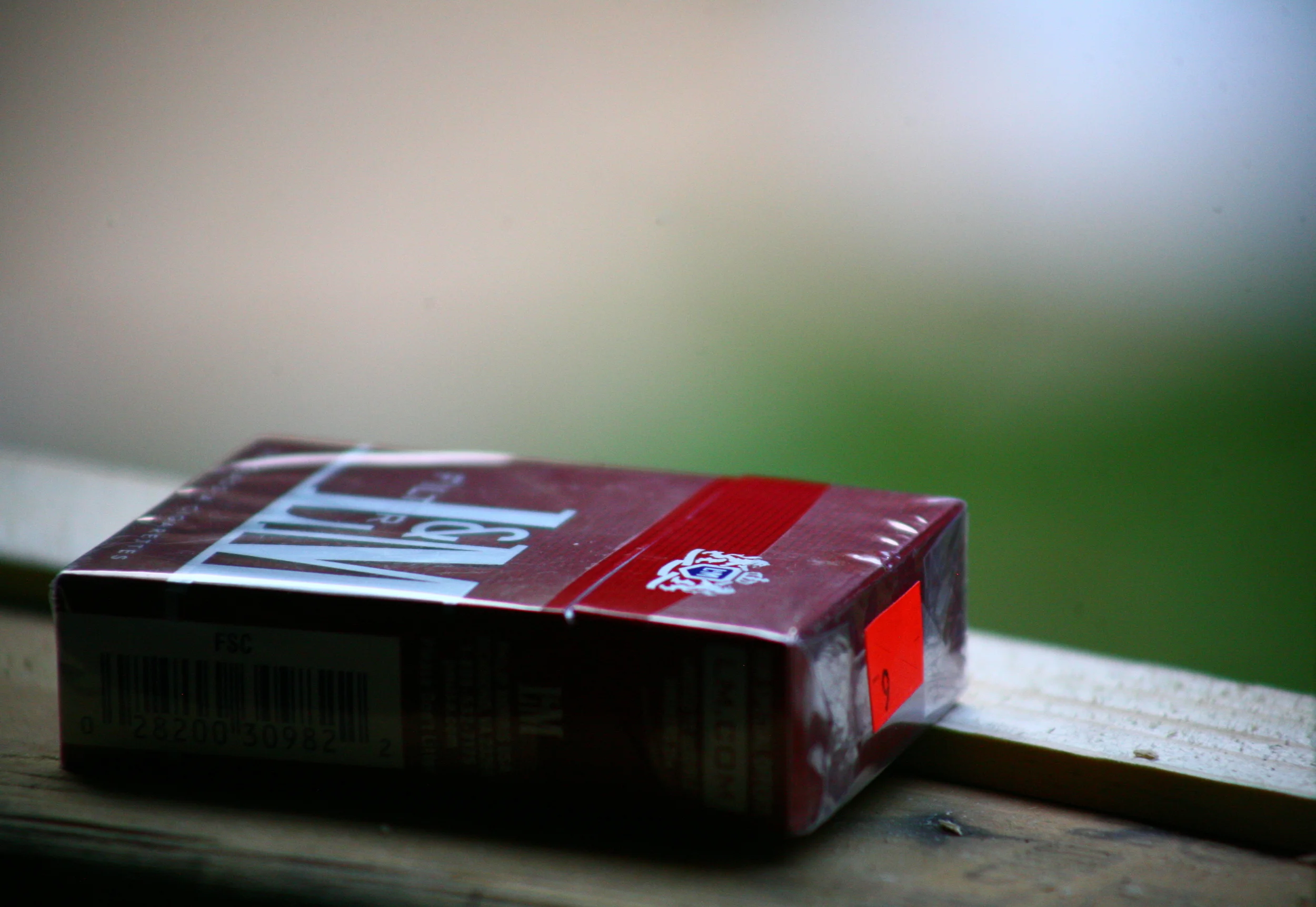 redcigarettes1.jpg