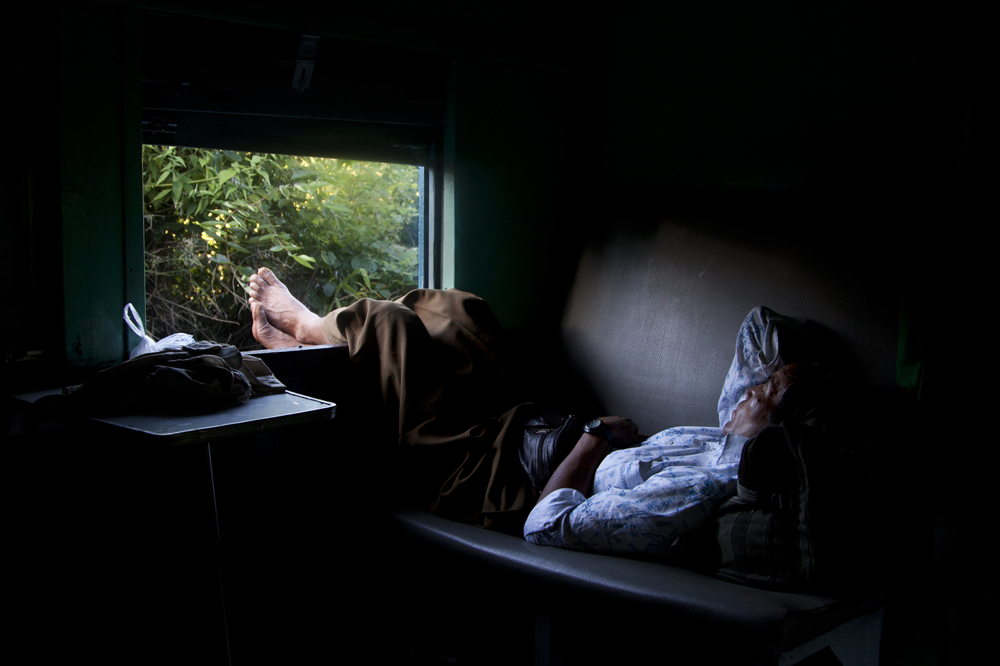 Burma, in the train. 