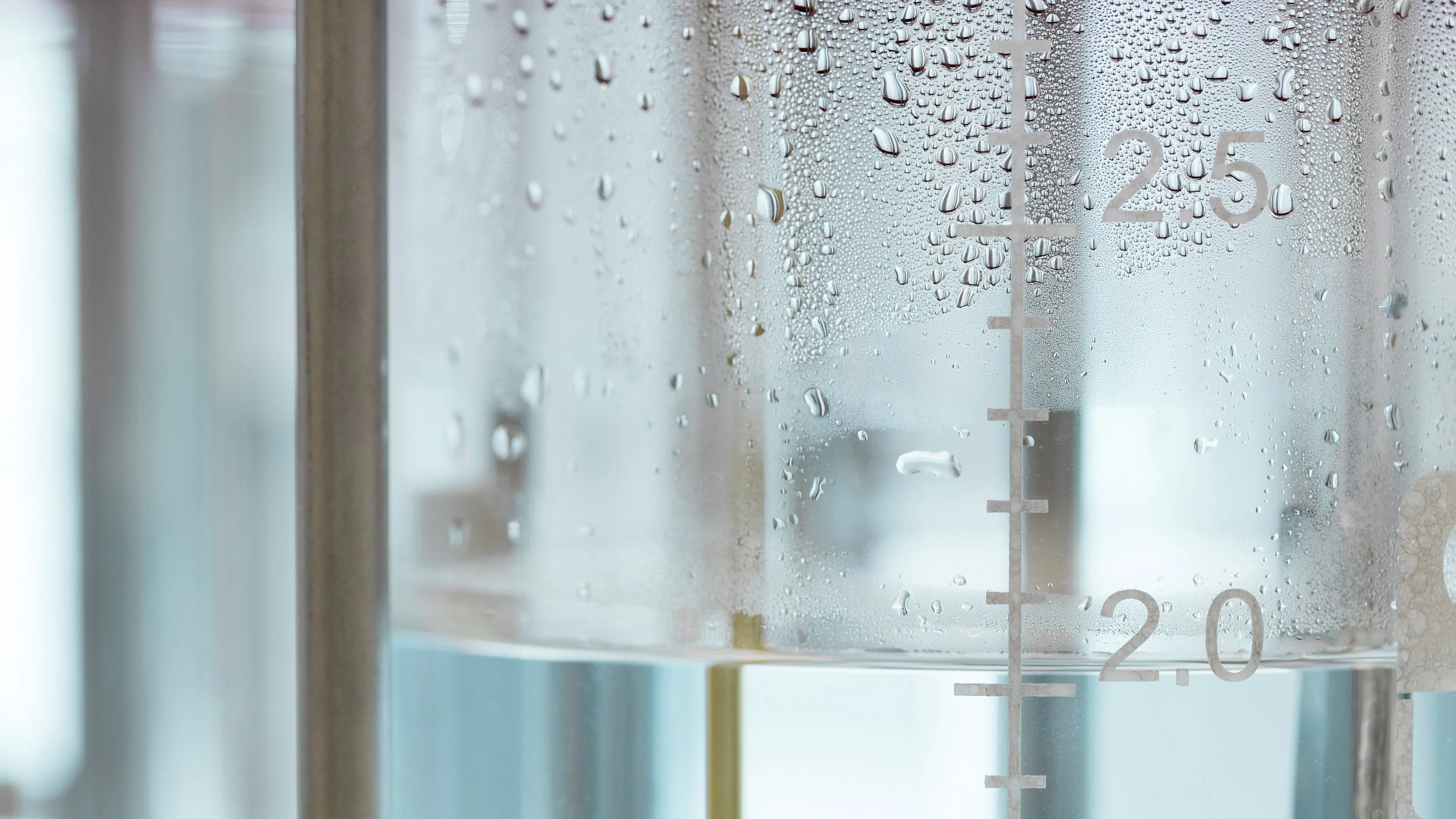 Imaging for the Golgi ApS website, a danish cleantech company affiliated with another of our clients, Aquaporin. In collaboration with branding company Umano we photographed at Golgi HQ and in the laboratories on site.
