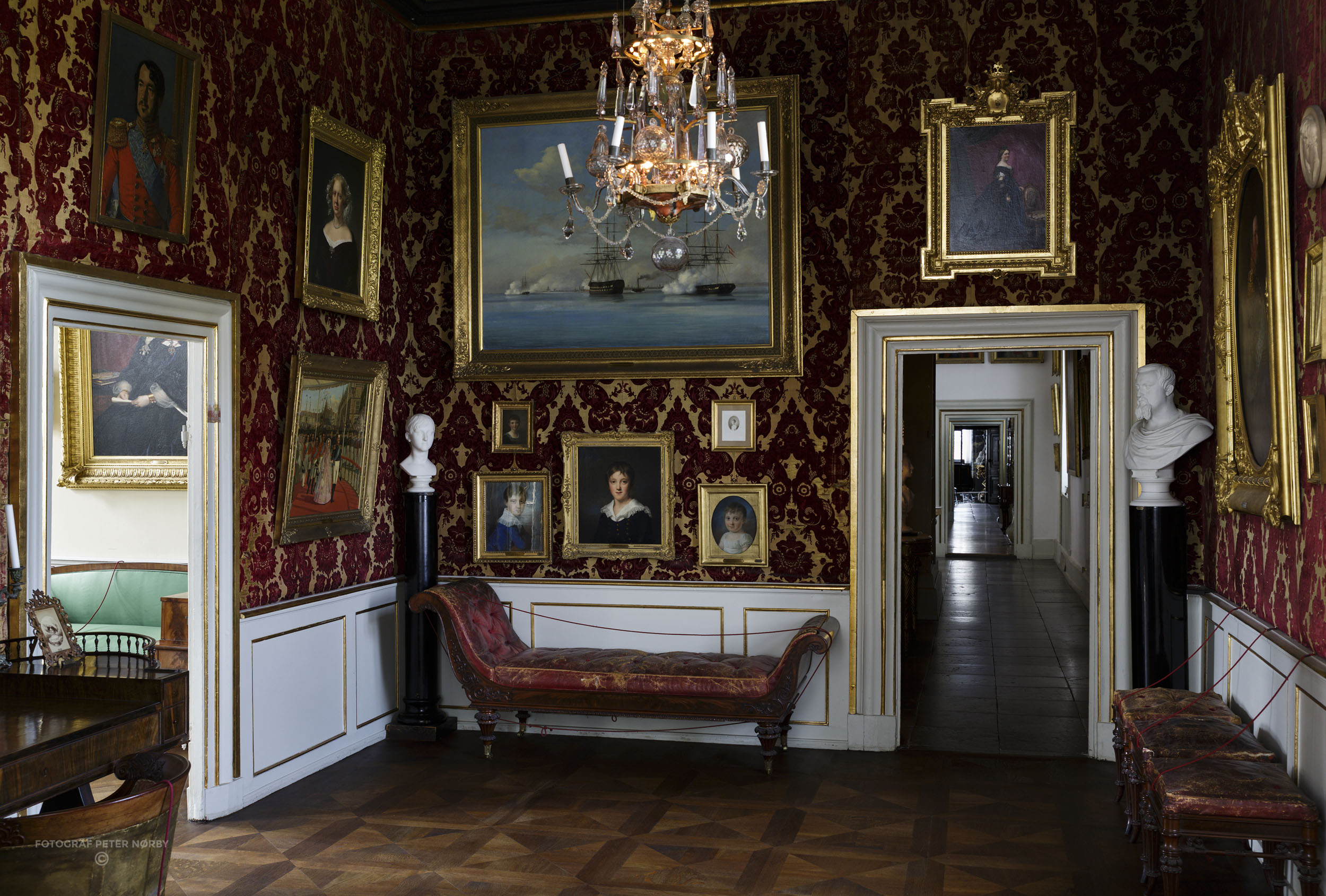 Rosenborg_Room18_02.jpg