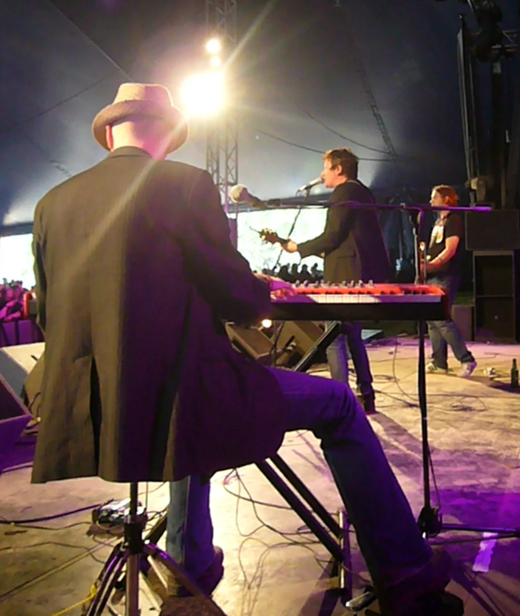 Performing with Dan Donnelly at 2008 Glastonbury Festival.