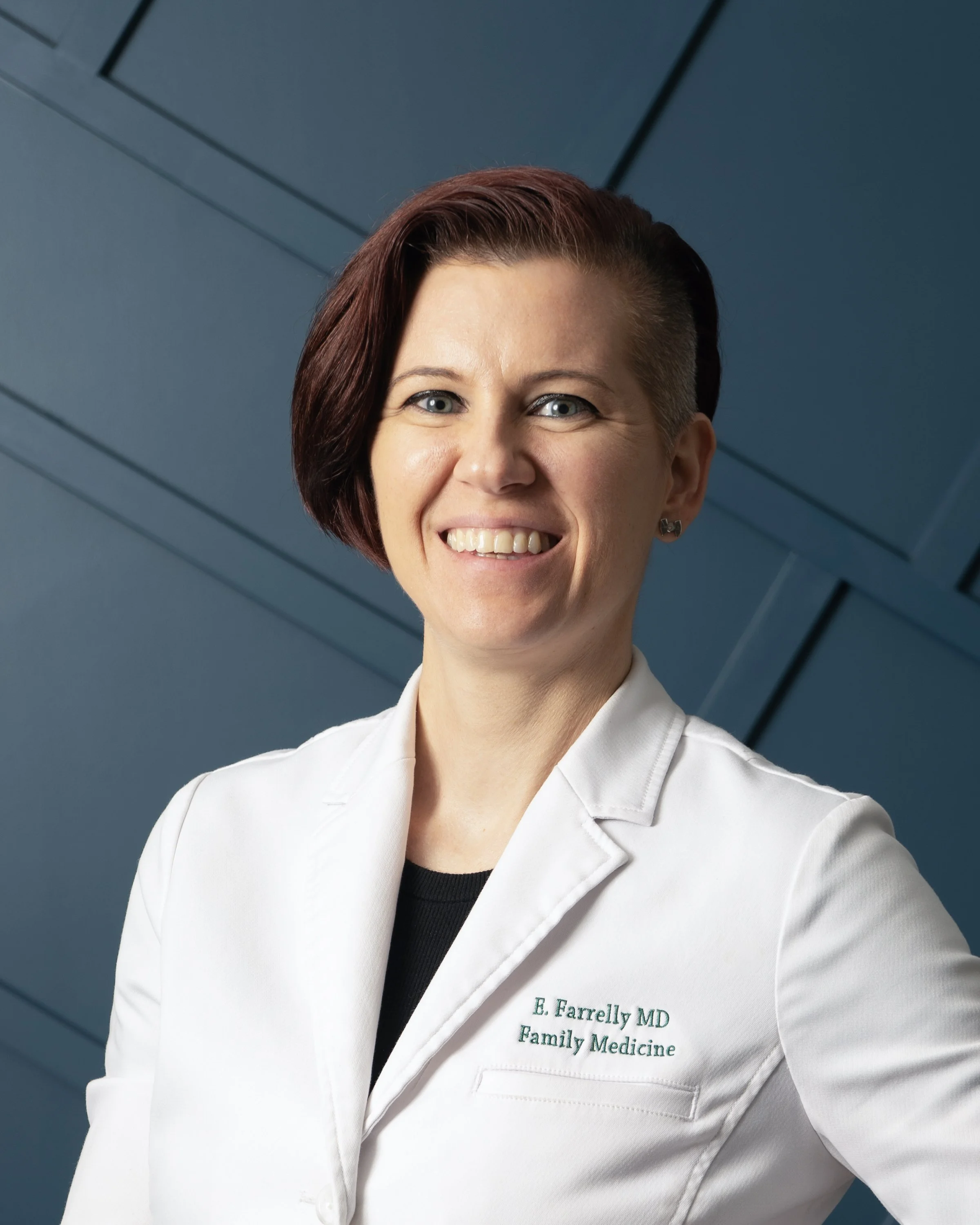 Dr. Ewa Farrelly
