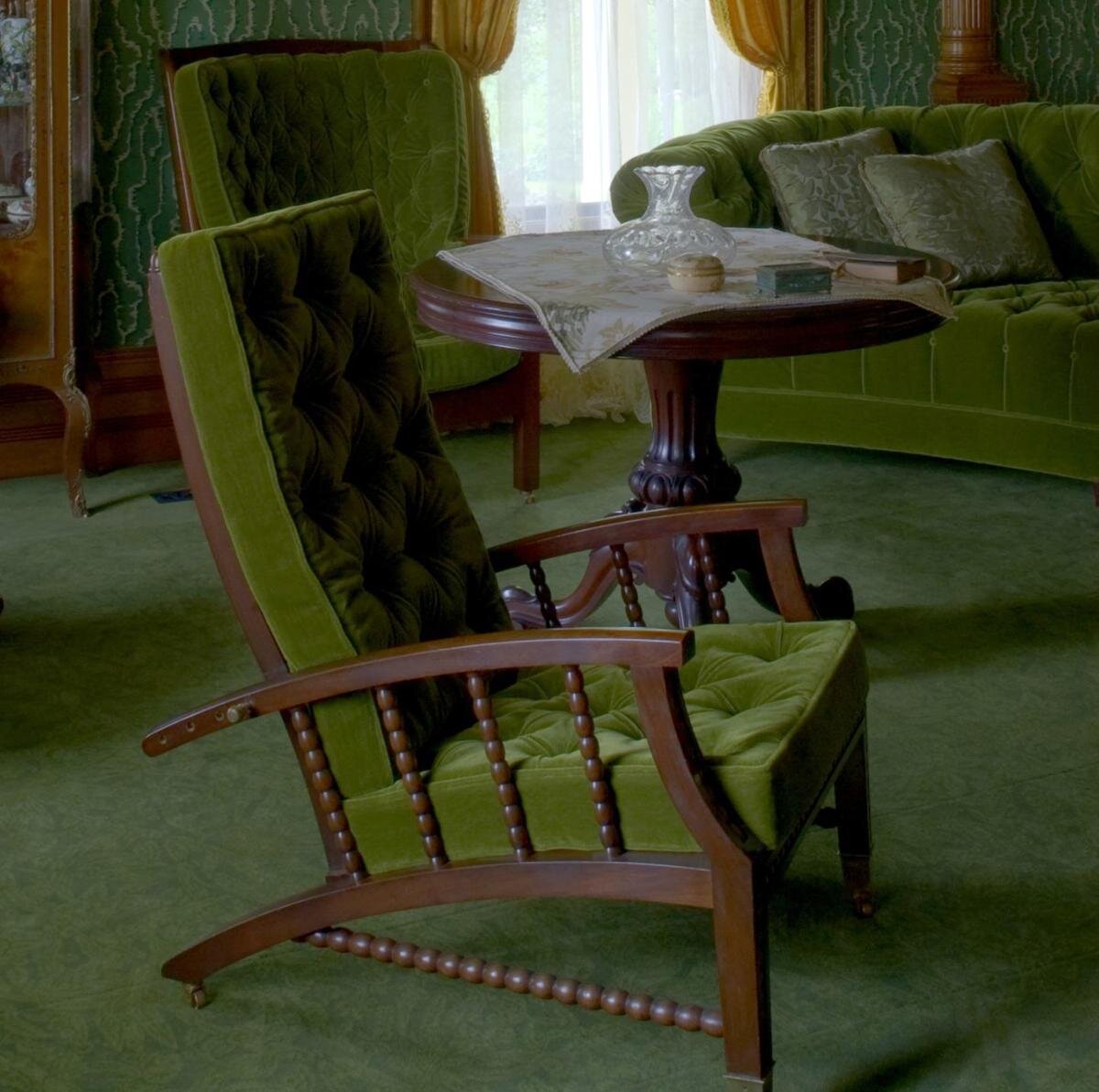 Ellen Hixon’s Morris chair — La Crosse County Historical Society