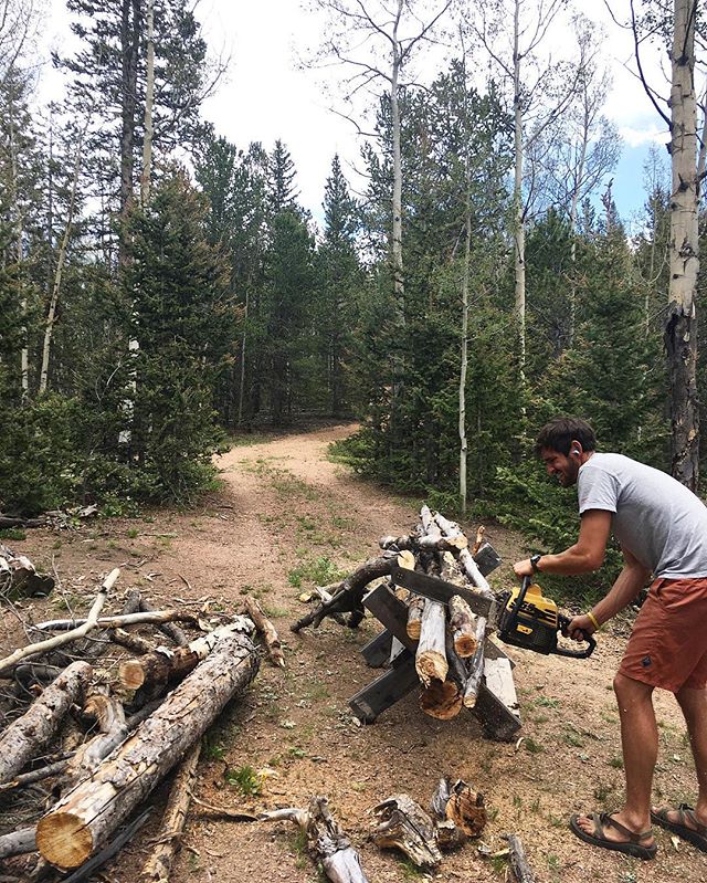 We hope all you Americans enjoy your long weekend! We're taking it nice and slow...enjoying Colorado's mountains and rivers alongside family and friends. With a cold brew in hand, of course! Cheers, friends. 🇺🇸