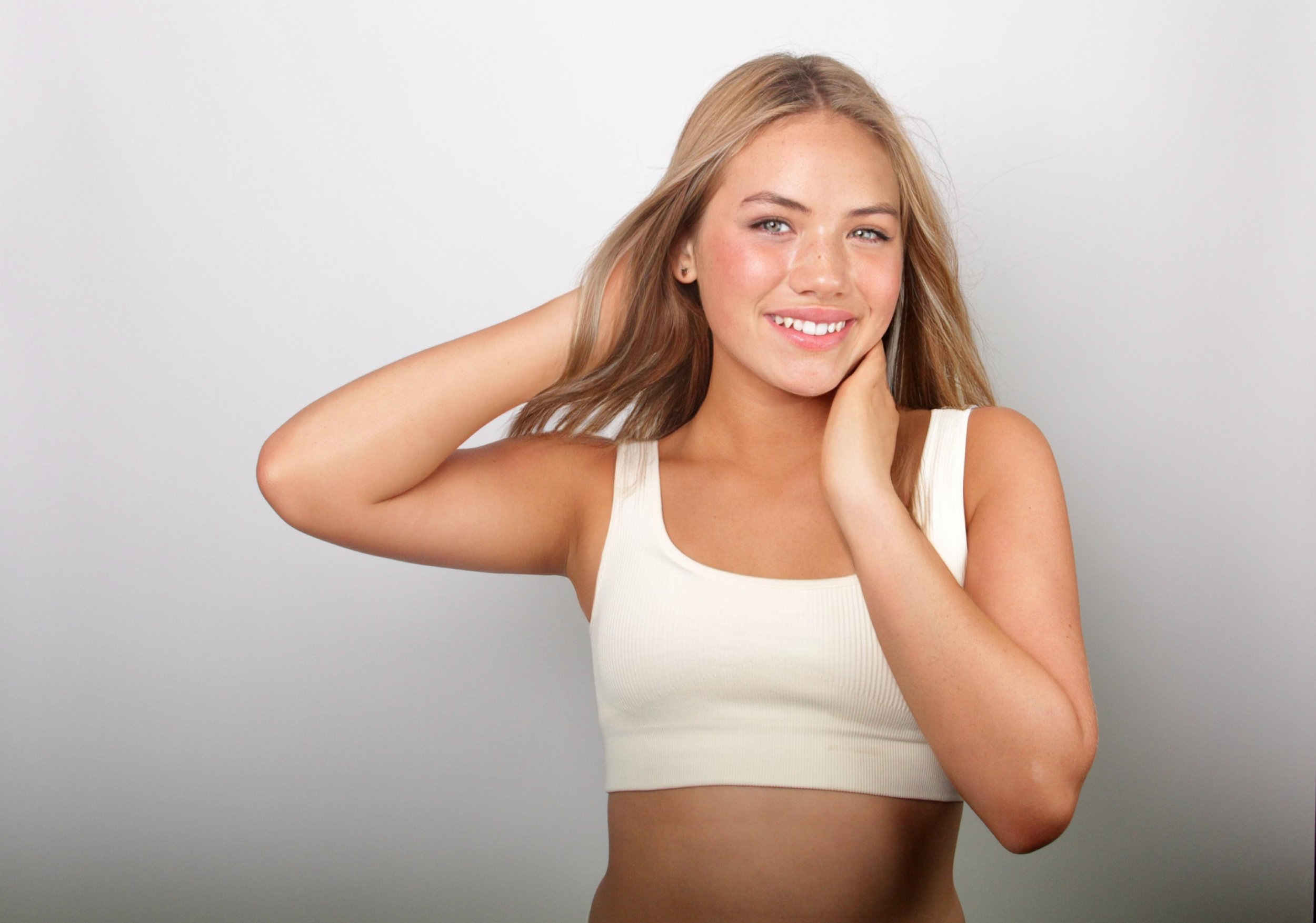 Prom Beauty Tips: Achieve a Flawless Glow with My Top Spray Tanning Tips