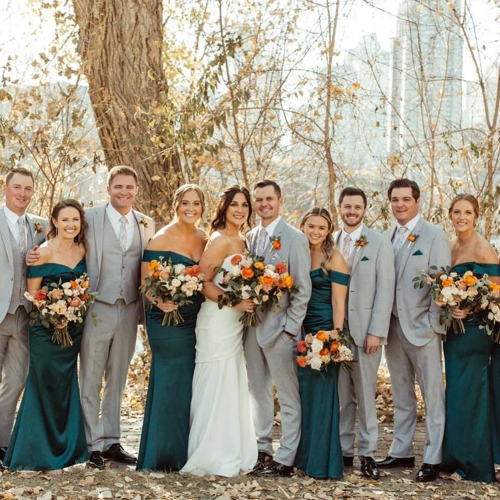 Create the most unforgettable bridal experience! From inspiration photos to your perfect wedding dress - I'm here to make sure you look and feel like a true bride-to-be on your special day. During trials, share with me what you love while also rememb