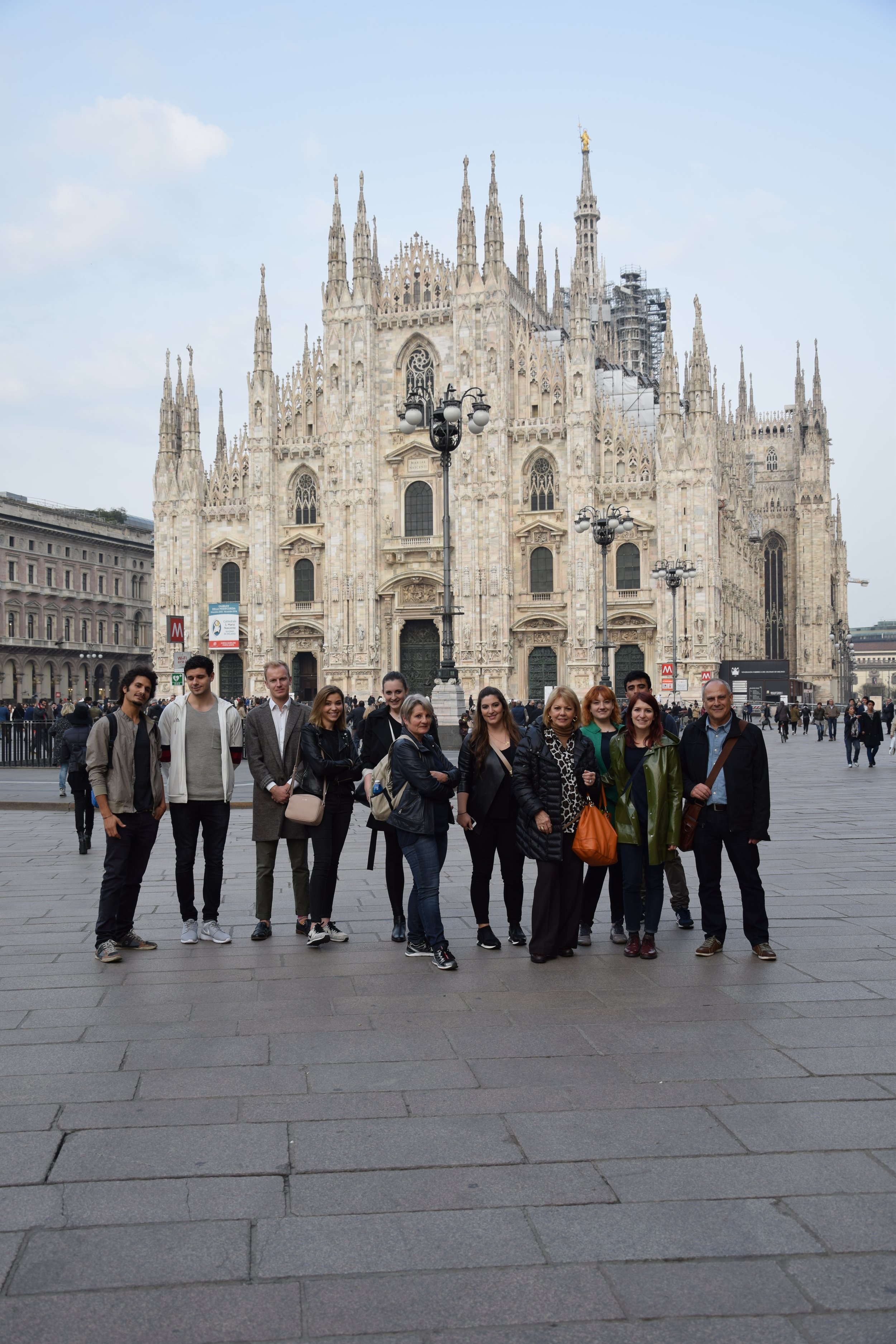 LEO_Milano_Duomo_Group_1.jpg