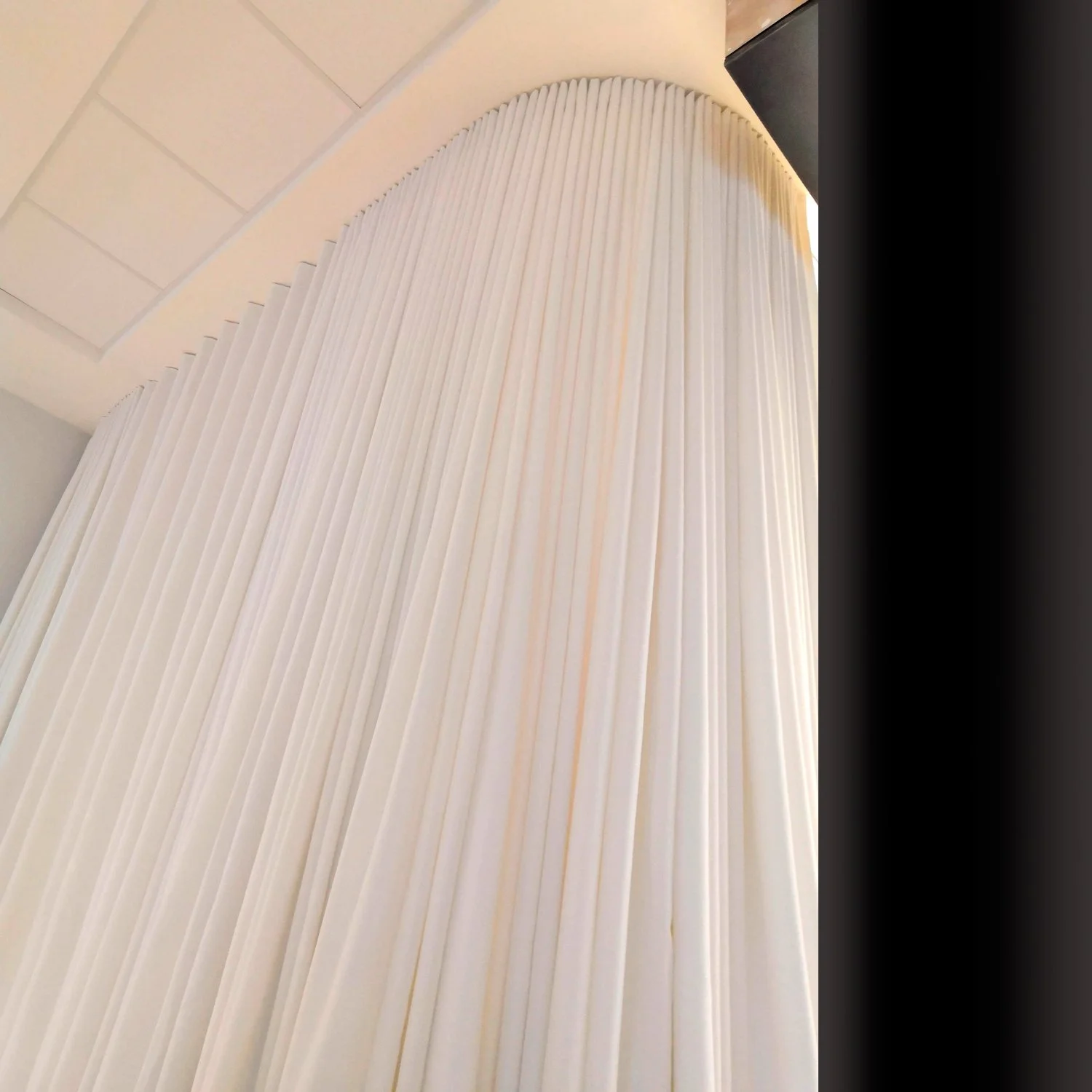 rideaux en œillets-taille standard . hauteur 2m70