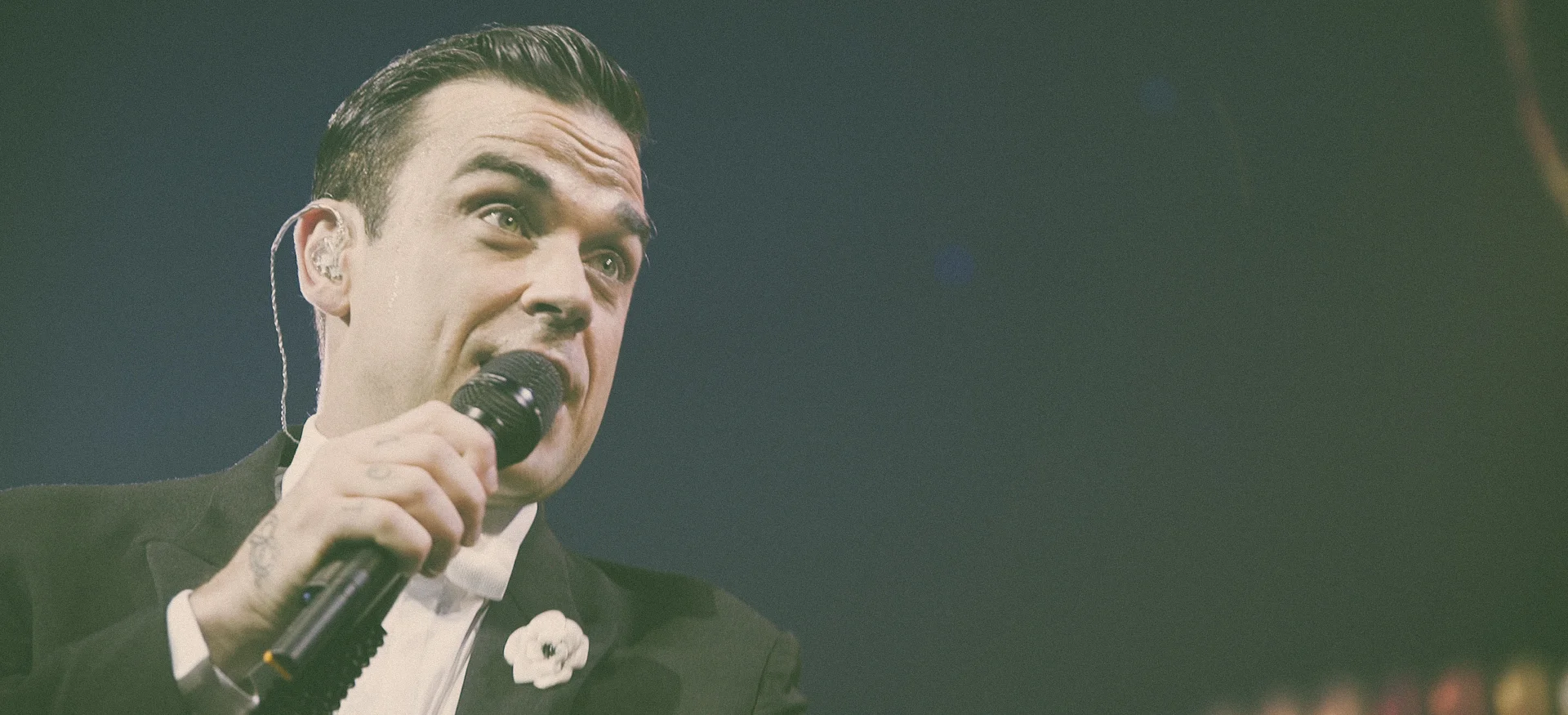 Robbie on Stage on the first night of the Australian Tour in Perth. Photo: Mick Jones